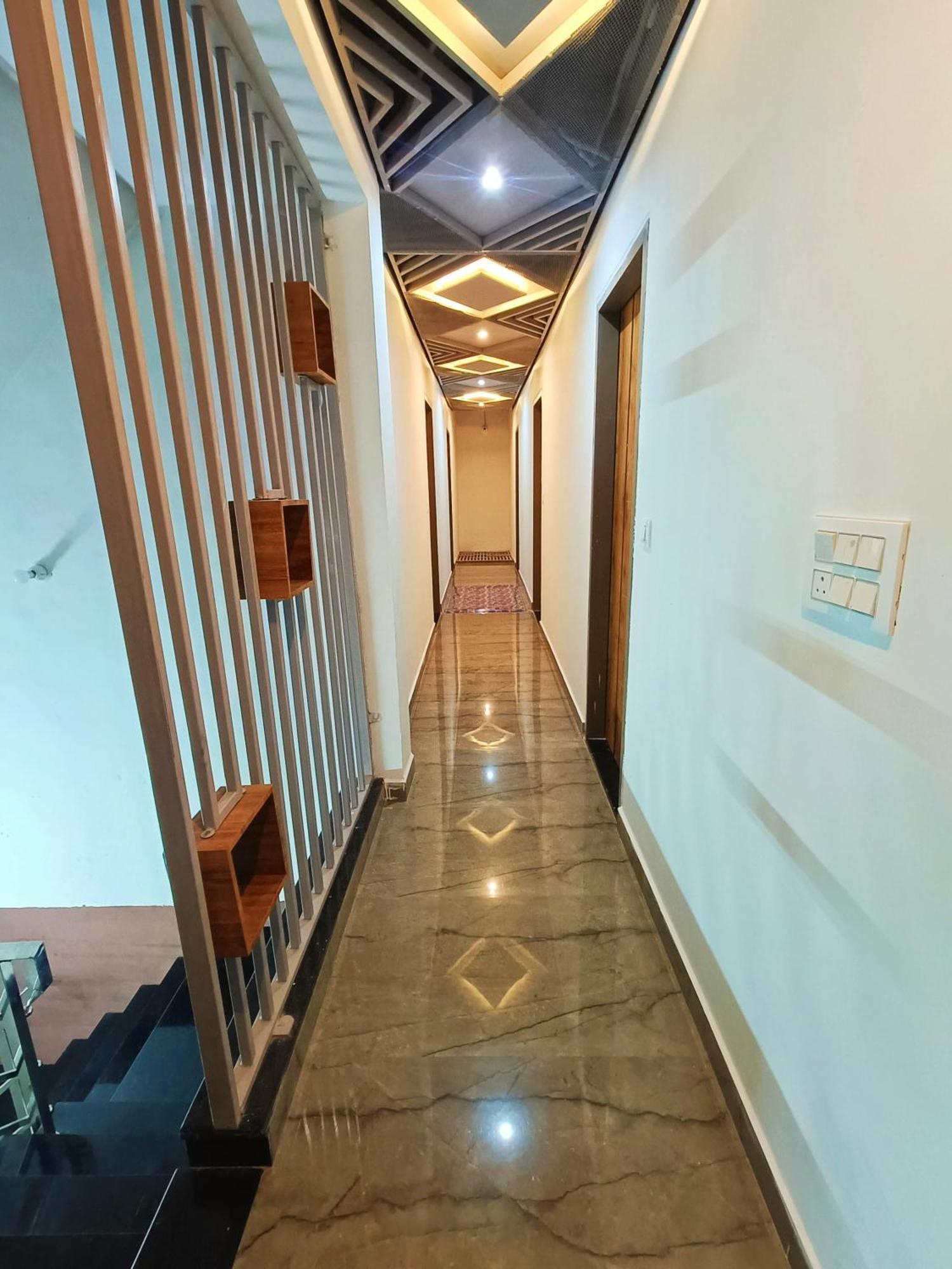 Shri Radha Rani Kripa Dham Hotel Mathura Exterior foto